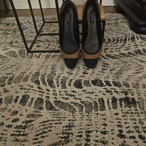 Nine West Two-Tone Black and Brown Closed-Toe Heels